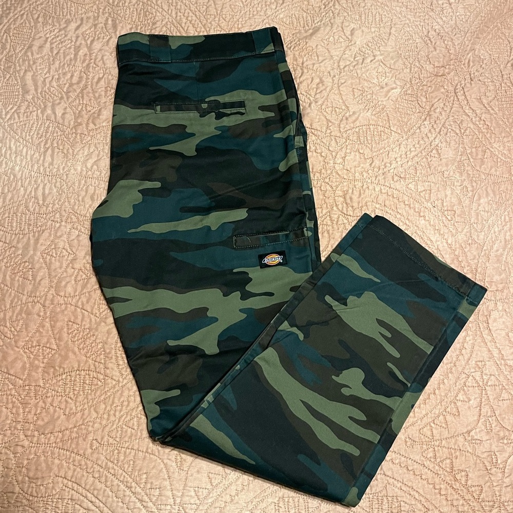 Camo Dickies Skinny Straight Pants size 38 x 32